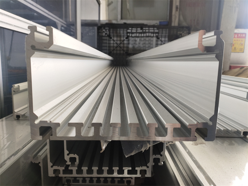 91看片APP大全挤压